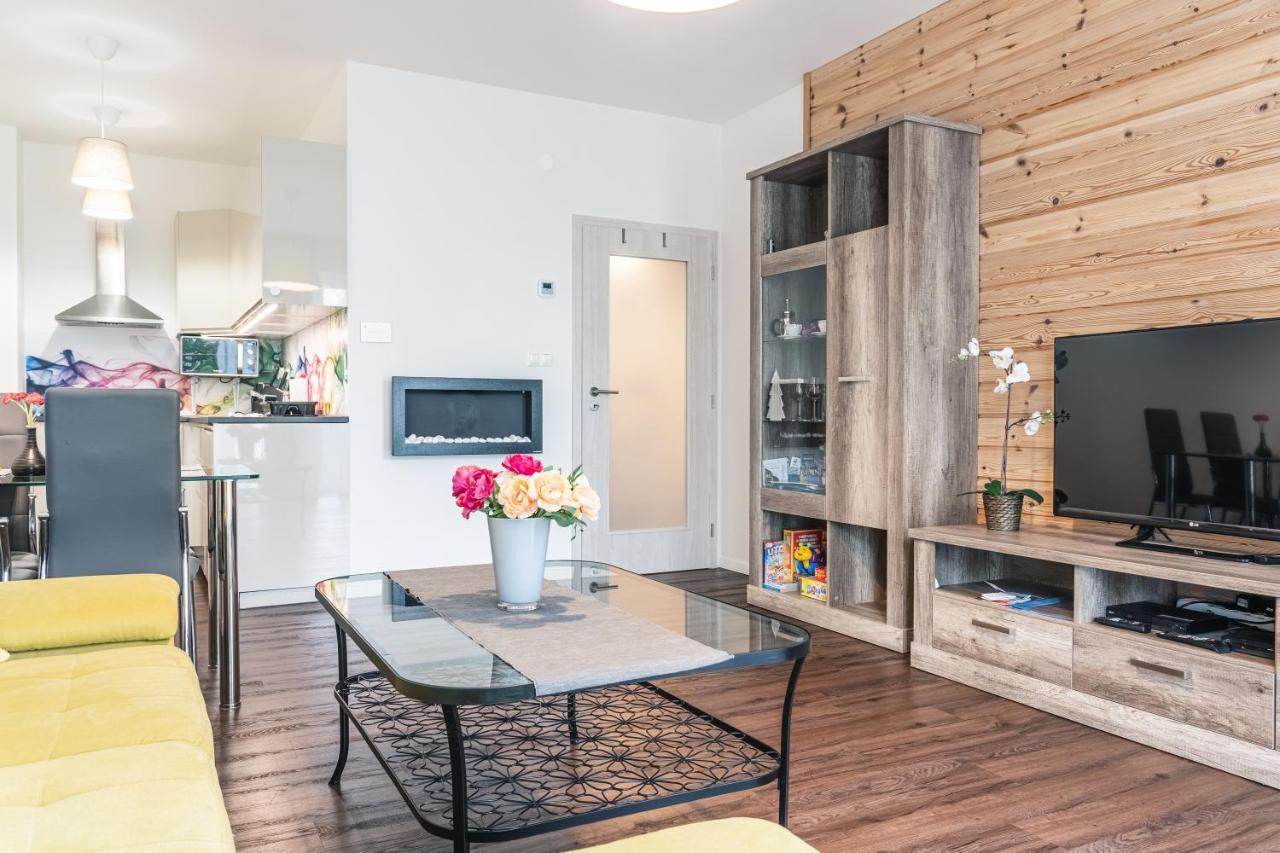 Apartment Lucy - Primo Tatry Stary Smokovec Vysoké Tatry Dış mekan fotoğraf